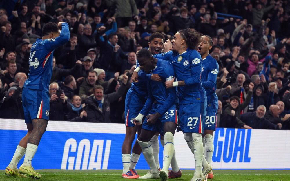 马丁内斯：C罗被罚下主要因为他太有激情；我们必须自我批评（马丁内斯称C罗染红因过度激情，球队必须自我检讨）