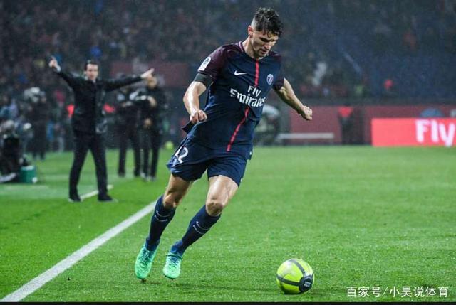 波兰11月世预赛大名单：莱万领衔，泽林斯基、皮扬特克在列（波兰公布11月世预赛名单：莱万领衔，泽林斯基、皮扬特克入选）