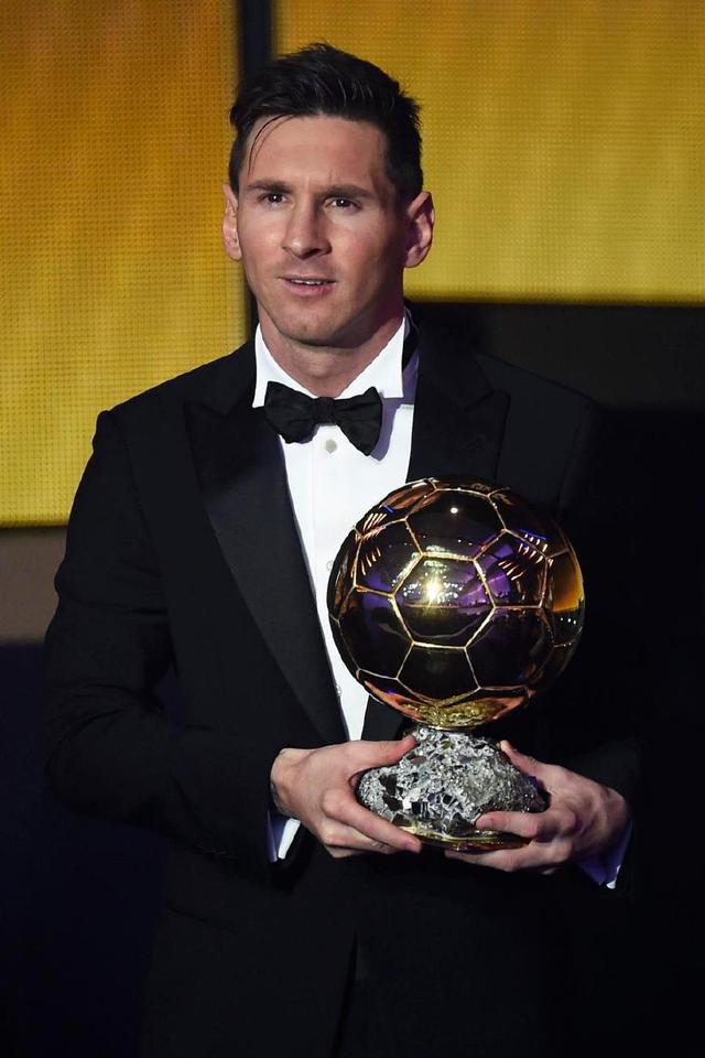 意甲战报：霍伊伦双响，伊尔迪兹破门，那不勒斯2-1尤文（意甲焦点战：霍伊伦梅开二度，伊尔迪兹建功，那不勒斯2比1击退尤文）