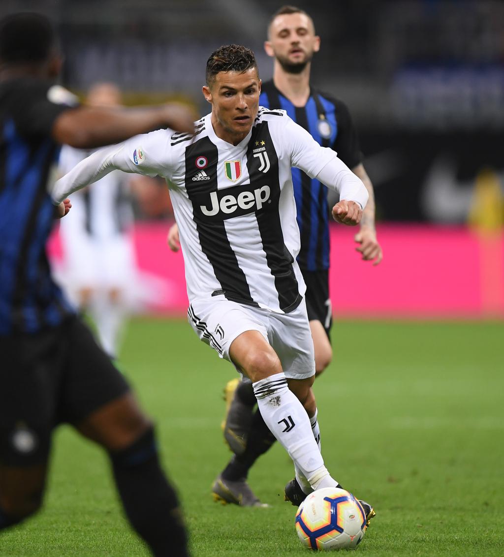 足球报：亚泰这几年都是寅吃卯粮，意向球员听说后婉拒邀请（足球报：亚泰近年透支经营，意向球员得悉后婉拒加盟）