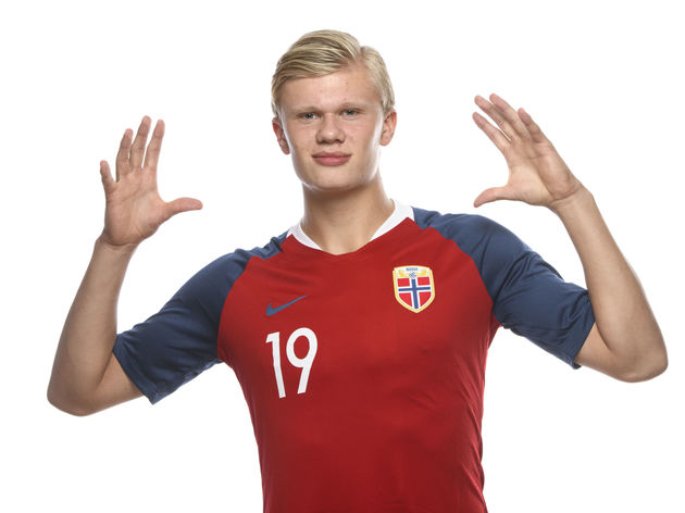 埃姆雷·詹：我们会在德甲和欧冠全力以赴，尽管德国杯止步令人失望（埃姆雷·詹：虽遗憾止步德国杯，德甲和欧冠我们将全力冲刺）