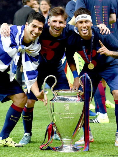 埃迪·豪：双方都没多少机会，胜负最终由一粒诡异进球决定（埃迪·豪：两队机会寥寥，离奇一球定胜负）