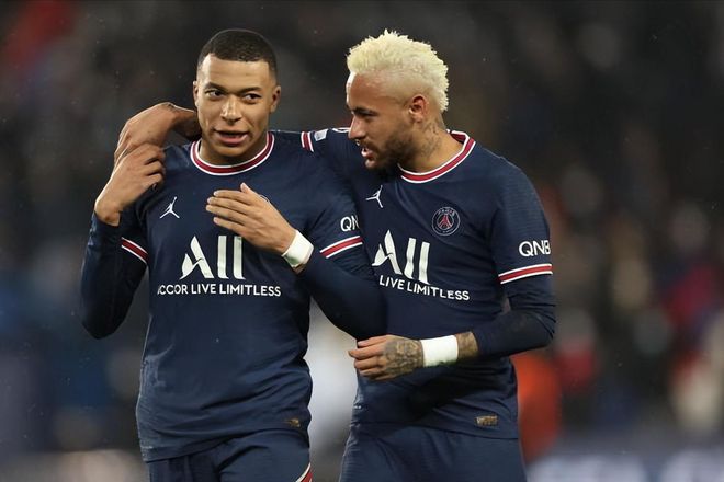 中超赛程更新：关注榜首之争,（中超最新赛程：聚焦榜首对决）