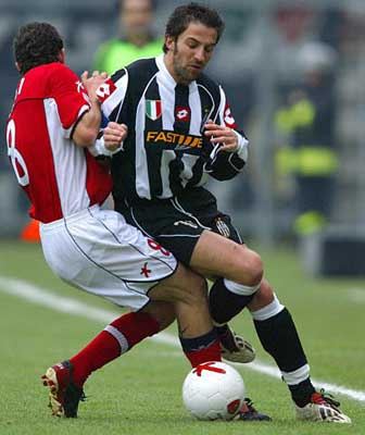 中场大闸，赫拉芬贝赫当选国米vs利物浦全场最佳球员（赫拉芬贝赫统治中场，荣膺国米vs利物浦全场最佳）