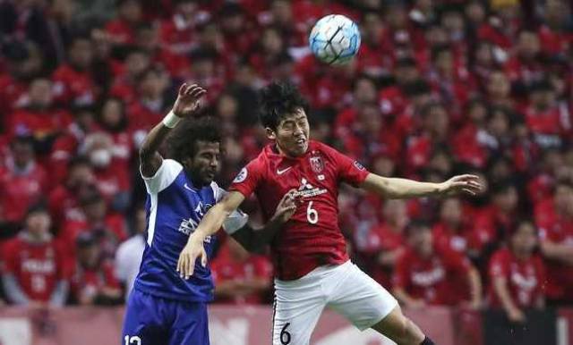 蒂尔潘生涯执法欧冠共判31粒点球，成为欧冠判点最多的主裁（蒂尔潘欧冠执法累计判罚31个点球，成欧冠判点最多主裁）