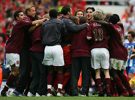 每体：阿劳霍大概率将在周中欧冠继续首发，加西亚代替孔德（每体：周中欧冠阿劳霍有望继续首发，加西亚顶替孔德出战）